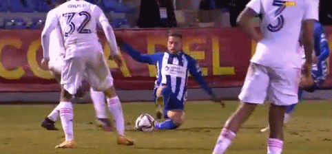 小孔塞桑：和伊尔迪兹一起踢球很容易；相信我未来会进很多球（小孔塞桑：与伊尔迪兹配合轻松，我有信心未来攻入更多进球）