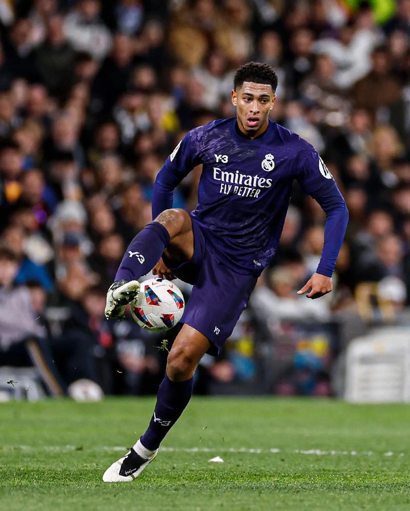 [中超]青岛西海岸小胜长春亚泰